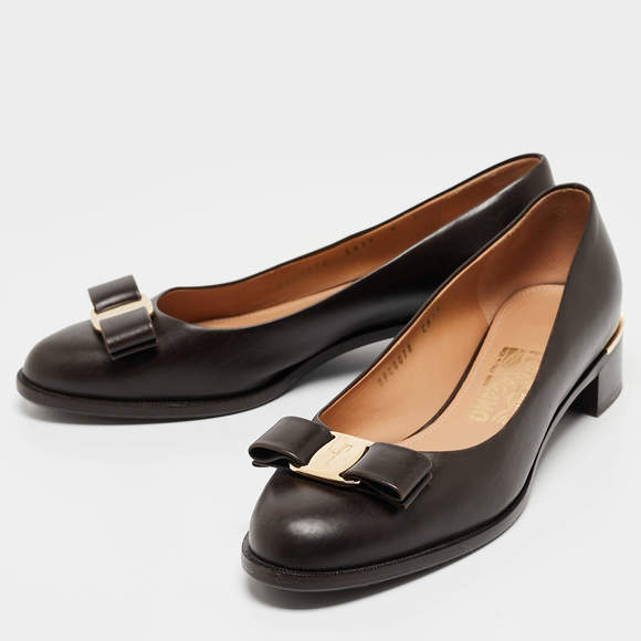 Salvatore Ferragamo Brown Leather Vara Bow Pumps - Picture 3 of 10